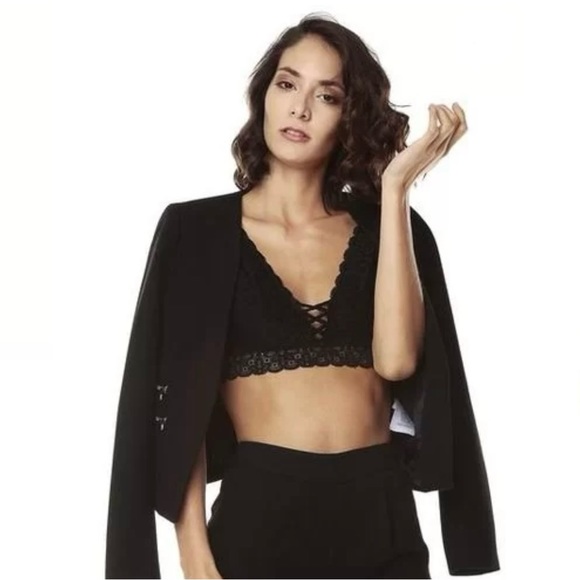 Victoria's Secret One Of A Kind Born Satin Lace Crochet Bralette - Picture 4 of 5